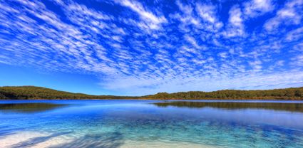 Lake McKenzie - Fraser Island - QLD T  (PB5D 00 51A1880)